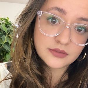 Meet your Posher, Andrea